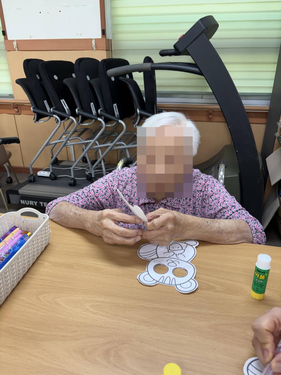 09월 미술언어 프로그램 사진입니다!